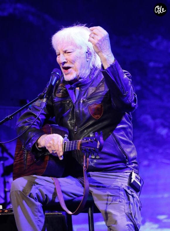 "Merci à vous, cher public, pour vos très nombreux messages, si touchants et bienveillants, envers Hugues Aufray", peut-on lire. 

Exclusif - Concert de Hugues Aufray, 96 ans, au Vendespace à Mouilleron Le Captif, près de La-Roche-sur-Yon, le 24 avril 2026. © Noël Carrier / Bestimage