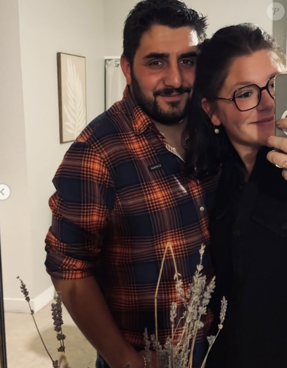 Elle a acheté une grande maison aux côtés de son compagnon après un coup de cœur en janvier.

Noémie (L'amour est dans le pré 2022) présente son chéri sur Instagram.