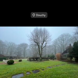 et l'âme de l'acteur, enterré à Douchy, plane plus que jamais...

Douchy, le domaine d'Alain Delon où il repose, pris en photo par son fils Anthony