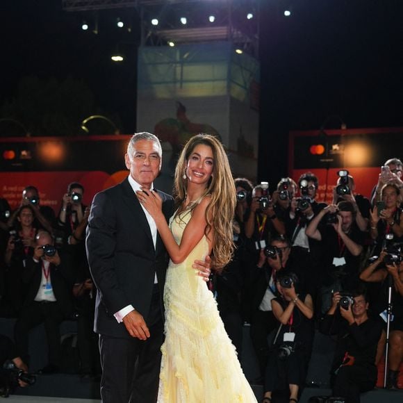 George Clooney et sa femme Amal Clooney à la projection de "Wolfs" lors du 81ème festival international du film de Venise, la Mostra le 1er septembre 2024. © Lucia Sabatelli / Bestimage