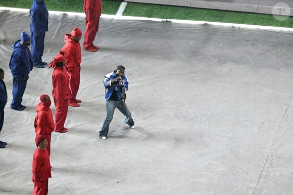 9 février 2025, Nouvelle-Orléans, LA ; Kendrick Lamar se produit pendant le spectacle de la mi-temps du Super Bowl LIX entre les Philadelphia Eagles et les Kansas City Chiefs au Caesars Superdome.  Eric Canha/CSM (Crédit photo :  Eric Canha/CSM via ZUMA Press Wire)