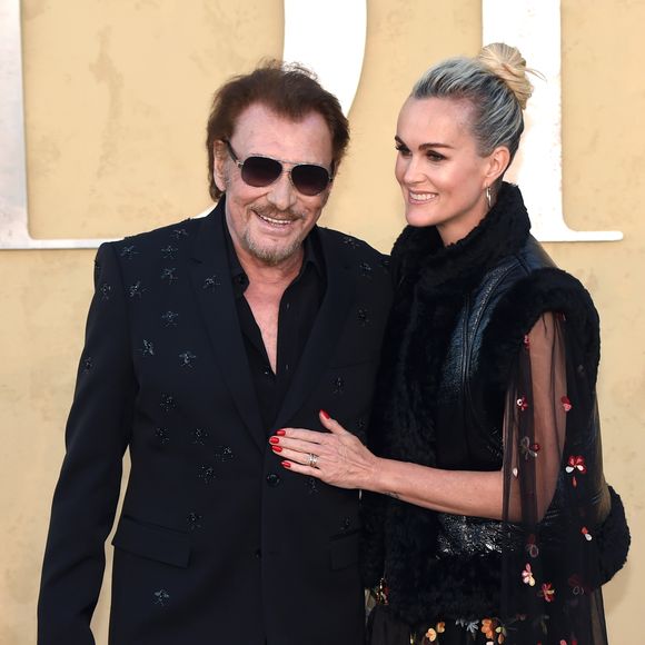 Une influenceuse suivie par plus de 200 000 abonnés est la petite-fille d'un célèbre compositeur. 
Archive - Johnny Hallyday et sa femme Laeticia à la présentation de la collection Dior croisière by Maria Grazia Chiuri à Calabasas, le 11 mai 2017.
Crédit : Chris Delmas / Bestimage