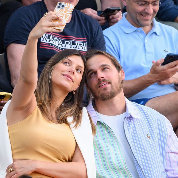 Camille Cerf et Theo Fleury assistent aux Internationaux de France 2023 à Roland Garros le 7 juin 2023 à Paris, France. Photo by Laurent Zabulon/ABACAPRESS.COM
