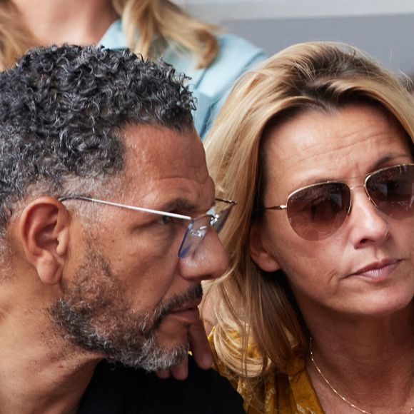 "J’ai arrêté de fumer le 6 juillet dernier", a-t-elle ainsi fait savoir. 


Roschdy Zem et sa compagne Sarah Lavoine - Célébrités en tribunes des Internationaux de France de tennis de Roland Garros 2023 à Paris le 11 juin 2023. © Jacovides-Moreau/Bestimage