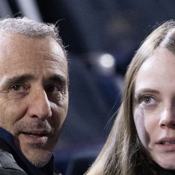 Elie Semoun et sa compagne Aude dans les tribunes lors du match de Ligue 1 Uber Eats "PSG - Monaco (5-2)" au Parc Des Princes, le 24 novembre 2023.
© Cyril Moreau/Bestimage