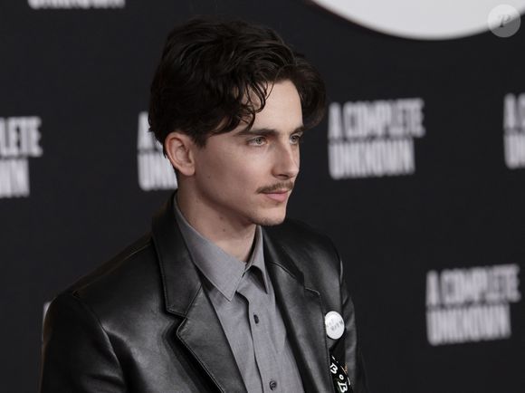 Le 10 décembre 2024, Timothée Chalamet à la première du film "Un parfait inconnu" à Hollywood. © Billy Bennight/ZUMA Press Wire