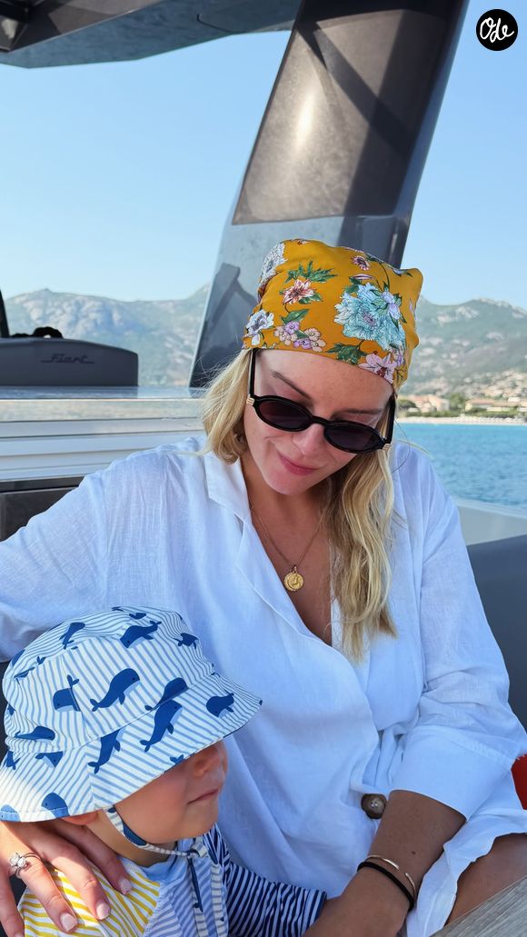 Eloïse, l'épouse de Gauthier Le Bret, et leur fils Marcel, en Corse le vendredi 14 août 2026.