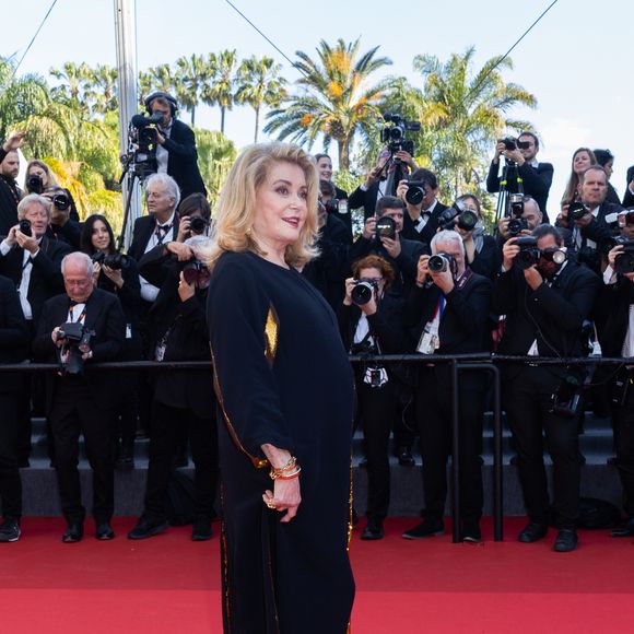 Catherine Deneuve - Montée des marches du film « L’amour ouf » lors du 77ème Festival International du Film de Cannes, au Palais des Festivals à Cannes. Le 23 mai 2024
© Olivier Borde / Bestimage