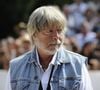 Et d'ajouter : "Il vit avec sa mère, moi je suis la majorité du temps dans le Sud. Cela complique les choses entre nous."
Le chanteur Renaud - Tournoi de pétanque Grand Prix des Personnalités d 'Isle sur la Sorgue dans le Vaucluse. © Eric Etten / Bestimage