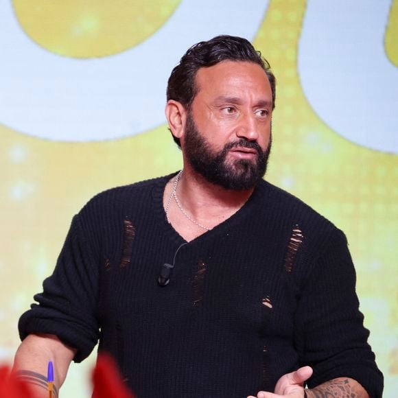 Exclusif - Cyril Hanouna, sur le plateau de l'émission TBT9 (Tout beau tout n9uf) présentée par C.Hanouna et diffusée en direct sur W9 à Paris le 1er décembre 2025. © Jack Tribeca / Bestimage