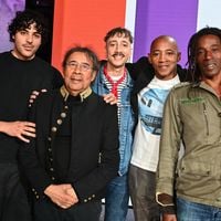 Julien, Nicolas, Quentin et Cliff : Laurent Voulzy présentent ENFIN ses 4 fils nés de 3 mères différentes, ils ne se ressemblent pas mais...