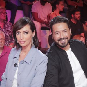 Son médecin de famille lui a ordonné de se rendre aux urgences

Exclusif - Géraldine Maillet, Moundir sur le plateau de l'émission Touche pas à mon poste (TPMP) diffusée en direct sur C8 le 10 octobre 2023.

© Jack Tribeca / Bestimage