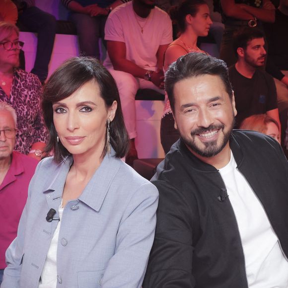 Son médecin de famille lui a ordonné de se rendre aux urgences

Exclusif - Géraldine Maillet, Moundir sur le plateau de l'émission Touche pas à mon poste (TPMP) diffusée en direct sur C8 le 10 octobre 2023.

© Jack Tribeca / Bestimage