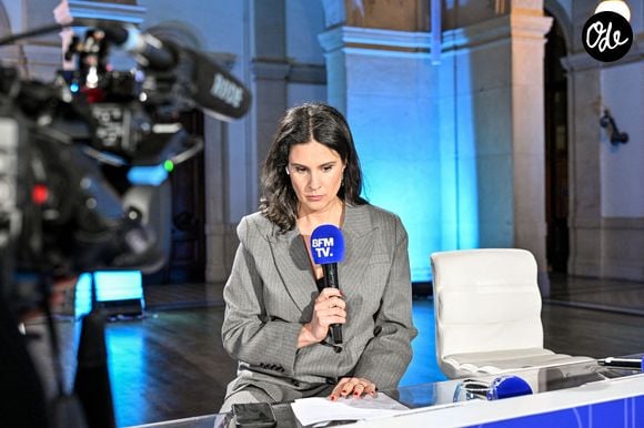 Apolline de Malherbe participe à un débat télévisé en vue des prochaines élections municipales sur BFMTV, au Palais de la Bourse à Lyon, en France, le 24 février 2026. Photo de Julien Reynaud/APS-Medias/ABACAPRESS.COM