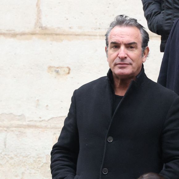 Jean Dujardin lors de la cérémonie d'enterrement du réalisateur français Bertrand Blier à l'église Saint Roch à Paris, France, le 29 janvier 2025. Le cinéaste français provocateur qui a remporté des succès avec des comédies transgressives mettant en scène Gérard Depardieu et Isabelle Huppert est décédé à l'âge de 85 ans. Photo par Jerome Domine/ABACAPRESS.COM