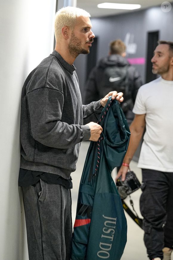 Tony Parker et Matt Pokora s'affrontent lors d'un match de basket par équipes dans le cadre d'une animation Radio Scoop au Gymnase Mado Bonnet à Lyon le 26 octobre 2023.

© Bestimage