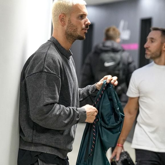 Tony Parker et Matt Pokora s'affrontent lors d'un match de basket par équipes dans le cadre d'une animation Radio Scoop au Gymnase Mado Bonnet à Lyon le 26 octobre 2023.

© Bestimage