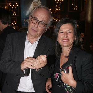 Exclusif - Fabrice Luchini et Emmanuelle Garassino - 33ème " Nuit des Molières " aux Folies Bergère à Paris le 30 Mai 2022. Bertrand Rindoff / Bestimage

|Exclusif - Les artistes lors de la 33ème cérémonie des Molières aux Folies Bergère à Paris