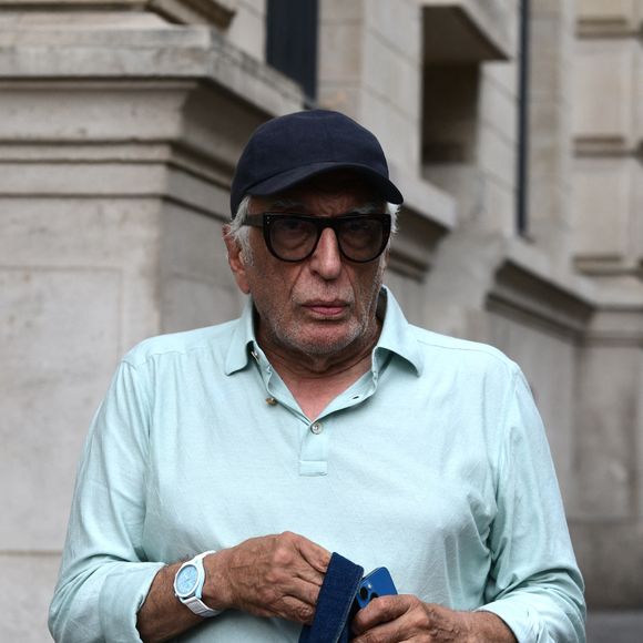 No Web - Gérard Darmon - Mariage de Claude Lelouch à la mairie du 18ème à Paris. Le 17 juin 2023