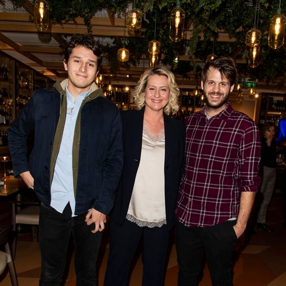 Exclusif - Luana Belmondo avec ses fils Giacomo et Alessandro au  restaurant l'Osteria del Vino du marché spacieux Eataly Paris Marais à Paris le 7 novembre 2019. © Tiziano Da Silva - Pierre Perusseau/Bestimage