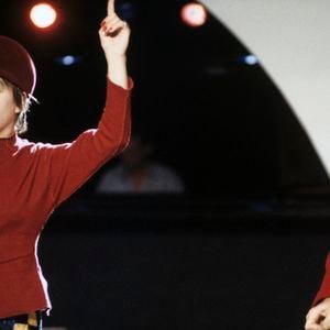 En France, à Paris, les deux membres du groupe les RITA MITSOUKO, Catherine RINGER et Fred CHICHIN sur le plateau de CHAMPS-ELYSEES. © Gérard Letellier via Bestimage