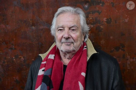 En toute sincérité, il a alors déclaré : "Heureusement, je ne la verrai pas disparaitre. Je disparaîtrai avant elle"

Pierre Arditi - Festival Lumière à Lyon le 13 octobre 2025. © Romain Doucelin/Bestimage