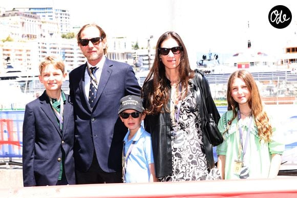 Andrea Casiraghi, fils de la Princesse Caroline de Monaco, et son épouse Tatiana étaient présents au 2026 Monaco E-Prix, pour passer un moment en famille dans les tribunes avec leurs trois enfants, Sacha, Maximilian, et India. Andrea Casiraghi et Tatiana Casiraghi sont également montés sur le podium pour remettre le trophée à Nyck De Vries de Mahindra Racing, le 16 mai 2026, à Monaco. Photo by JC Vinaj/ABACAPRESS.COM