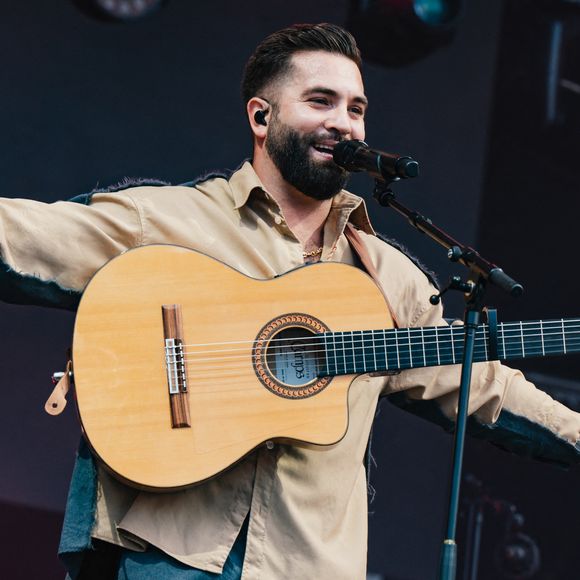 Kendji Girac sur la scène du V and B Fest' à Château-Gontier sur Mayenne le 21 août 2025 

© Alexandre Fumeron / Afterdepth / Bestimage