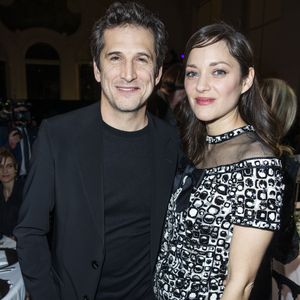 Le comédien a expliqué que son garçon était "curieux" et qu'"Il regarde beaucoup de films". 

Guillaume Canet et sa compagne Marion Cotillard (en Chanel) - Intérieur du dîner Chanel des révélations César 2020 au Petit Palais à Paris, le 13 janvier 2020. © Olivier Borde/Bestimage