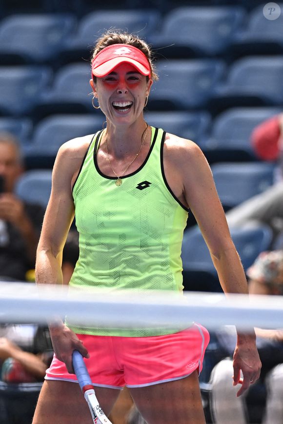 Alize Cornet (FRA) à l'entraînement de l'US Open 2022 au Billie Jean National Tennis Center à New York City, NY, USA, le 28 août 2022. Photo par Corinne Dubreuil/ABACAPRESS.COM