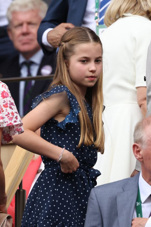 La princesse Charlotte (la princesse Charlotte de Galles) assiste à la finale du simple messieurs lors de la quatorzième journée du tournoi de Wimbledon 2024, au All England Lawn Tennis and Croquet Club, le 14 juillet 2024 à Londres, en Angleterre. © Phil Harris/MirrorPix/Bestimage