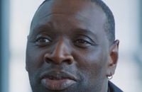 Superstar française, Omar Sy était face à des journalistes qui n'ont pas peur de lui poser les questions qui fâchent. L'acteur est adoré mais pas intouchable, au regard des questions qui lui ont été posées dans "Les Rencontres du Papotin" sur France 2 ce samedi, notamment sur le délicat sujet de ses altercations avec la justice...