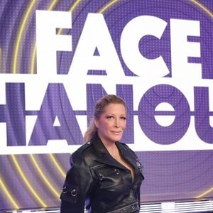 Exclusif - Loana sur le plateau de l'enregistrement de l'émission " Face à Hanouna " présentée par C.Hanouna et diffusée sur C8 le 16 novembre 2024, à Paris, France, le 14 novembre 2024. © Jack Tribeca/Bestimage