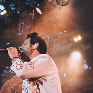 Le chanteur Christophe Maé se produit en concert dans le cadre du festival F'Estivada à Rodez, en France, le 22 juillet 2023. Photo : Tourneret F/Andbz/Abaca