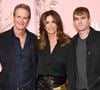 Ses parents avaient pourtant tout mis en œuvre pour l'entourer et lui venir en aide.

Presley Gerber, Cindy Crawford and Rande Gerber à l'avant-première de "Palm Royale", le 14 Mars 2024.

© PPS/Bestimage