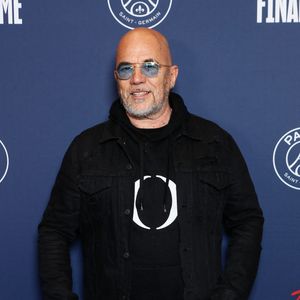Pascal Obispo - Photocall du dernier match de la saison de la "Liqui Molly Starligue" opposant le PSG Handball à Pays d'Aix Université Club Handball et la dernière apparition de Nikola Karabatic à l'Accor Arena à Paris, France, le 31 mai 2024.

© Christophe Clovis / Bestimage