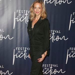 En légende, Hélène de Fougerolles se dit envieuse de sa fille.

Hélène de Fougerolles - Projection du téléfilm "Jacqueline Sauvage : C'était lui ou moi" au 20ème festival international du film de La Rochelle. Le 13 septembre 2018
© Christophe Aubert via Bestimage