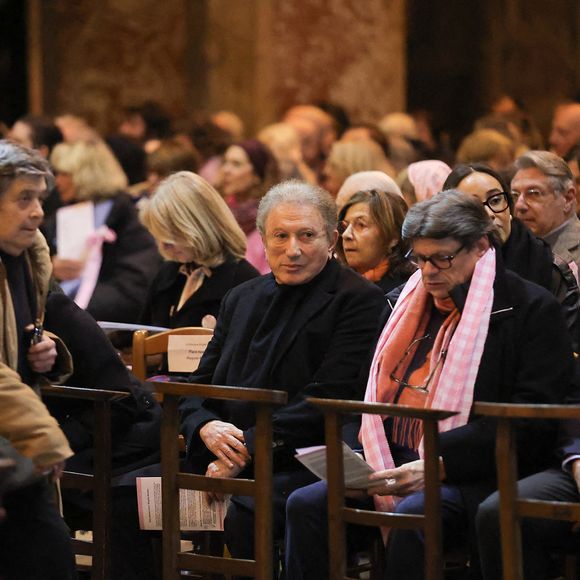 La mémoire de Brigitte Bardot saluée une dernière fois à Paris

L'animateur de télévision français Michel Drucker lors d'une messe commémorative pour l'actrice française Brigitte Bardot à l'église Saint-Roch à Paris. Photo par Nasser Berzane/ABACAPRESS.COM