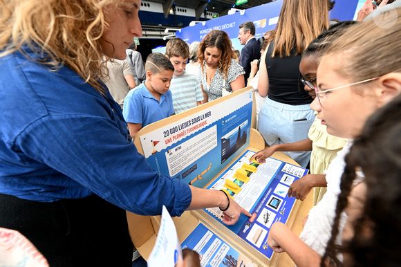 Visite inaugurale de "La Baleine", le temps de l'UNOC, la conférence de l'ONU sur les océans, en présence de Christian Estrosi, le maire de Nice, Olivier Poivre d’Arvor, l'ambassadeur pour les pôles et les enjeux maritimes au Ministère de l’Europe et des Affaires étrangères, Laurent Hottiaux, le nouveau préfet des Alpes-Maritimes, Ashok Adicéam, le délégué général de l'UNOC en charge du projet, Richard Chemla. l'adjoint délégué à la transition écologique et énergétique, à la santé et au bien-être, et Olivier Bettati, délégué général de la mission UNOC à la mairie de Nice, au Palais des expositions à Nice, le 2 juin 2025.
© Bruno Bebert/Bestimage
