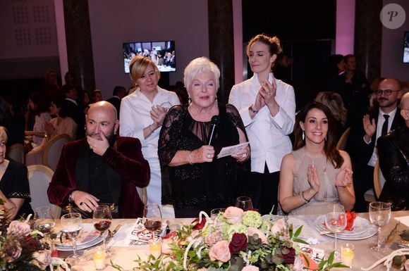 En parallèle du succès de son restaurant, elle prépare actuellement la finale du concours de Meilleur Ouvrier de France.

Line Renaud, La princesse Marie de Danemark, Christelle Brua (cheffe pâtissière du Palais de l'Elysée et meilleure cheffe pâtissière de restaurant au monde 2018) et Amandine Chaignot (cheffe du restaurant Pouliche) lors de la soirée de gala de la 18ème édition du "Dîner de la mode du Sidaction" au Pavillon Cambon Capucines - Potel et Chabot à Paris, France, le 23 janvier 2020. © ORachid Bellak/Bestimage