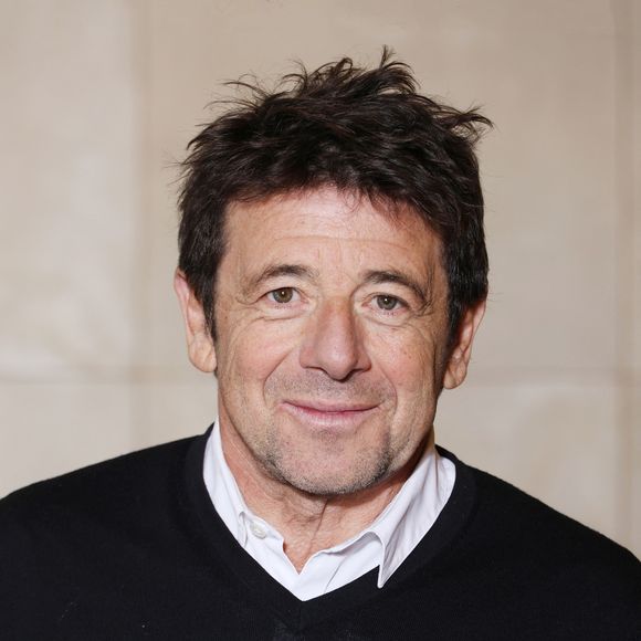 Patrick Bruel a voulu duper les paparazzis.

Patrick Bruel lors de la nomination de Stéphane Bern comme Pape du Patrimoine lors de la Saint Clément au restaurant Alain Ducasse Baccarat, à Paris, France, le 20 novembre 2025. © Denis Guignebourg/Bestimage