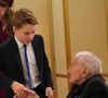Le petit prince a même participé aux conversations avec les combattants de guerre.
Le Prince William et le Prince George lors de la célébration du 80ème anniversaire de la fin de la Seconde Guerre mondiale, à Londres, le 5 mai 2025.
Photo : Alpha Agency / Bestimage
