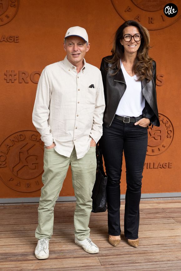 Marc-Olivier Fogiel et Anne-Claire Coudray au photocall du village lors des Internationaux de France de Tennis de Roland Garros 2026, à Paris, France, le 5 juin 2026. © Jacovides-Moreau/Bestimage