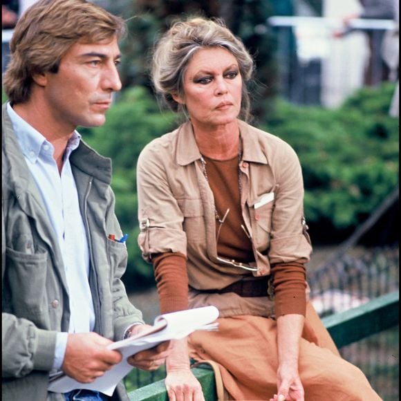 Archives : Brigitte Bardot et Allain Bougrain-Dubourg visitent un local de la SPA 1987 @Frederic Herve / Bestimage