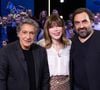 Frédéric François, André Manoukian, Isabelle Morizet (Karen Cheryl) en backstage de l'enregistrement de l'émission "La Boîte à secrets", présentée par F.Bollaert et diffusée le 16 janvier 2026 sur France 3, dans les studios du Lendit à Saint-Denis, France, le 16 décembre 2025. © Cyril Moreau/Bestimage