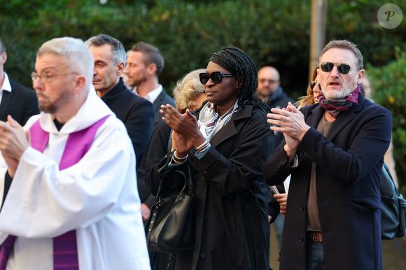 Ramatoulaye Diop lors de la cérémonie d'enterrement de Michel Blanc à l'église Saint Eustache à Paris, France, le 10 octobre 2024. 

Photo : Franck Castel / Bestimage