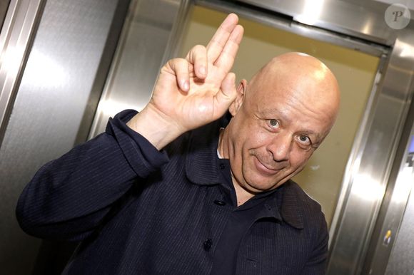 Il s'en est d'ailleurs expliqué. "On va casser les tabous : mais en général, un chef ça mange mal", confie-t-il d'entrée de jeu.



Exclusif - Portrait de Thierry Marx le 21 mai 2020.

© Cédric Perrin / Bestimage