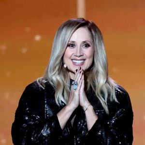 Exclusif - Lara Fabian lors de l'enregistrement de l'émission "La chanson secrète N°14", présentée par N.Aliagas et diffusée le 26 décembre sur TF1, consacrée à Lara Fabian à Paris le 10 décembre 2025. © Jacovides-Moreau/Bestimage