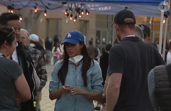 Le prince Harry et Meghan Markle se rendent au Pasadena Convention Center avec les services d secours et les victimes des incendies de Eaton à Los Angeles en janvier 2025 Backgrid UK/ Bestimage