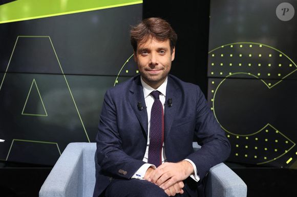 Exclusif - Benjamin Duhamel apparaît pour une interview sur BFM TV le 18 novembre 2024 à Paris, France. Photo by Jerome Dominé/ABACAPRESS.COM